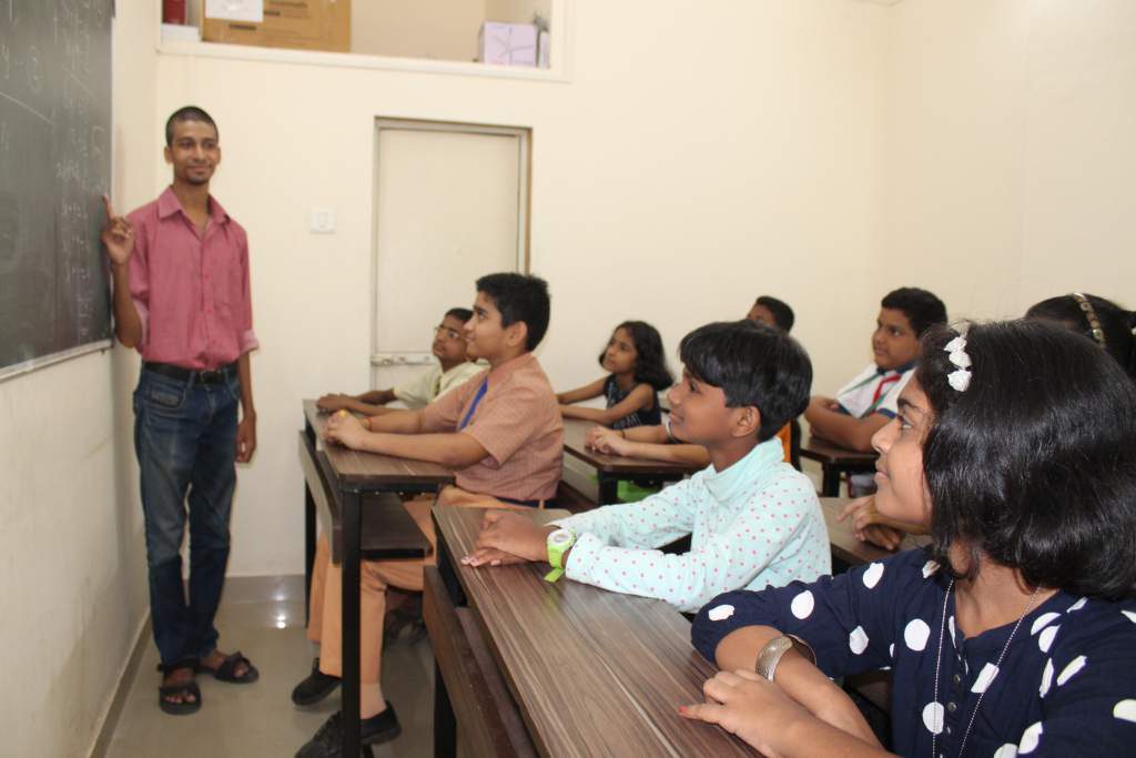 DS Classes classroom teaching session